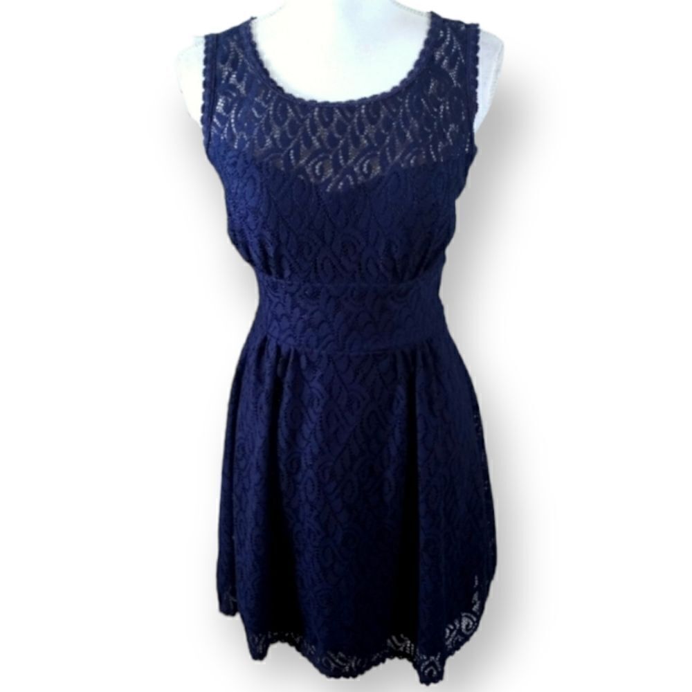 B. DARLIN DK BLUE LACE DRESS SZ.11/12 EUC
